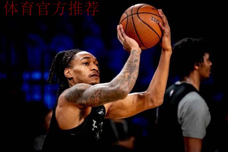 最后的调整!马刺社媒晒决赛前的球员训练组图,福克斯出镜 最后的调整!马刺社媒晒决赛前的球员训练组图,福克斯出镜